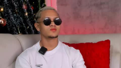 Manuel online show from December 5, 2:29 am