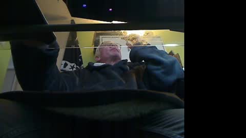 Manu online show from February 8, 9:59 am