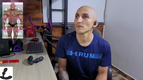 Marck  Independent model  online show from April 9, 5:05 am