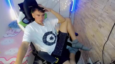 marco_jrs online show from January 6, 12:46 pm