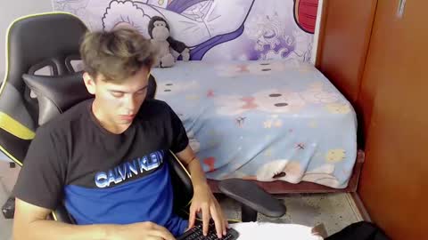 marco_jrs online show from December 27, 12:23 pm