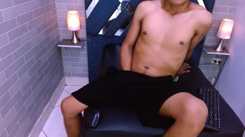 marcus hans online show from December 3, 10:16 pm