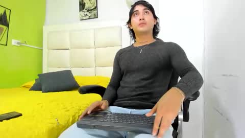 marcuxxx_colpass_ online show from May 12, 2:20 am