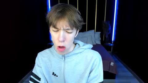 Mark online show from February 23, 10:39 am