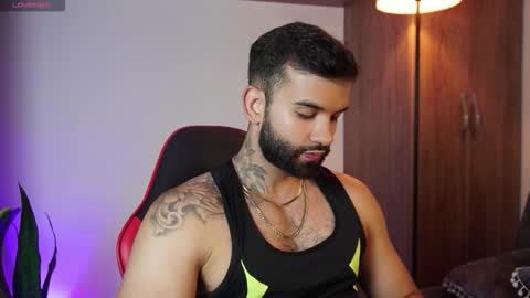 Mark online show from November 14, 10:22 pm