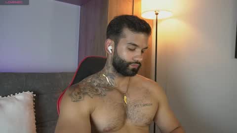 Mark online show from March 3, 10:49 pm