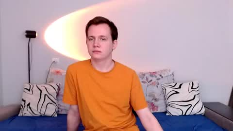 Mark online show from May 8, 2:23 am