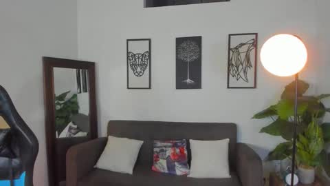 mark_x23 online show from March 1, 4:34 am