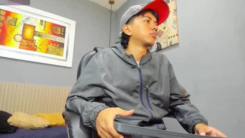 markbowie online show from February 10, 1:38 pm