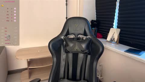 Mark online show from February 8, 1:37 pm