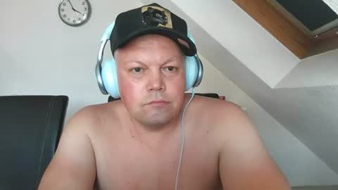 mars0481 online show from June 23, 1:59 pm