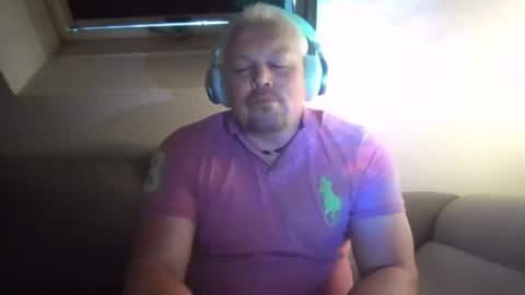 mars0481 online show from June 12, 1:42 pm