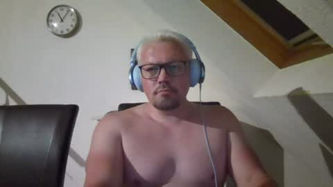 mars0481 online show from June 18, 9:09 pm