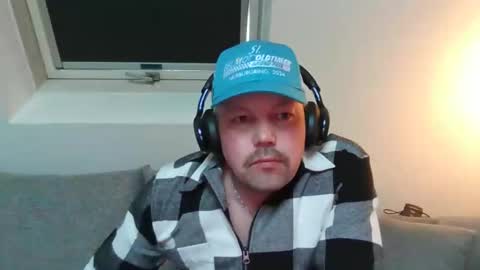 mars0481 online show from February 14, 9:45 am