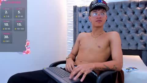 MARSHALL online show from April 14, 1:22 pm