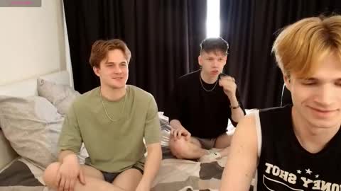 martintw_17 online show from April 13, 5:30 am