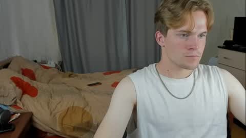 martintw_17 online show from June 27, 6:27 am
