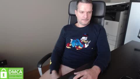 Snapshot of maschiodavide89 chatting on October 27, 7:10 am David online show from October 27, 7:10 am