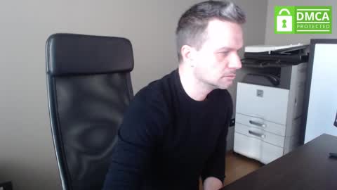 Snapshot of maschiodavide89 chatting on March 6, 7:25 am David online show from March 6, 7:25 am