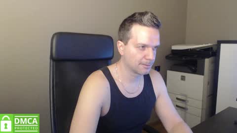 Snapshot of maschiodavide89 chatting on March 10, 7:33 am David online show from March 10, 7:33 am