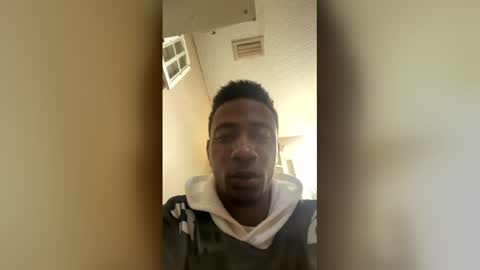 maskon_28 online show from December 5, 4:03 pm