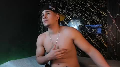massimo_vidal online show from June 29, 11:27 pm