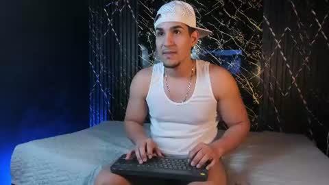 massimo_vidal online show from June 26, 8:00 pm