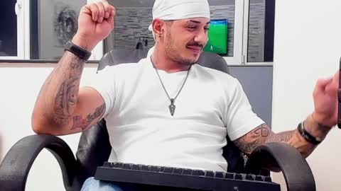 masterchris12 online show from December 10, 9:11 pm