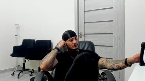 masterchris12 online show from December 3, 9:01 pm