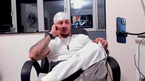 masterchris12 online show from December 11, 8:05 pm