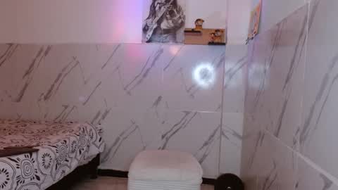 Snapshot of mat_kush chatting on October 14, 1:23 am Matt online show from October 14, 1:23 am