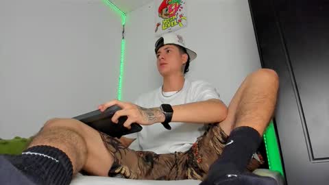 mateo_escobar online show from January 16, 2:25 am