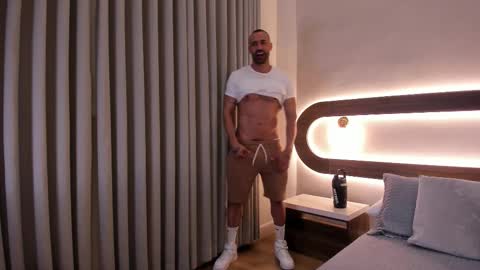 Mateo online show from February 27, 8:19 pm