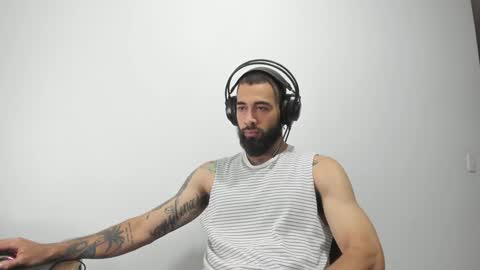 Matheus     online show from December 31, 3:45 am