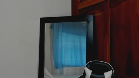mathews_smith online show from July 6, 3:03 pm