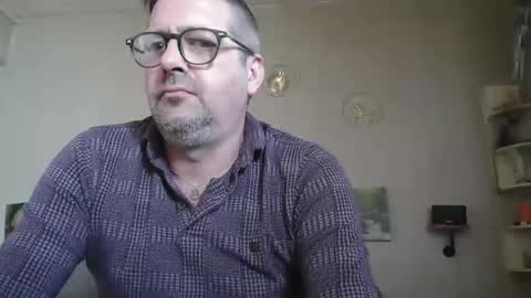 matrike1 online show from April 16, 1:22 pm