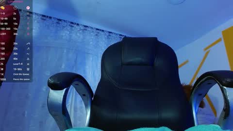 Snapshot of matthewboy_ chatting on January 9, 5:55 am MatthewBoy online show from January 9, 5:55 am