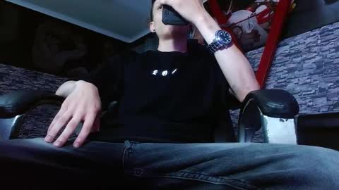 Snapshot of matthewboy_ chatting on March 7, 9:17 pm MatthewBoy online show from March 7, 9:17 pm