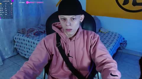 Snapshot of matthewboy_ chatting on December 29, 6:14 am MatthewBoy online show from December 29, 6:14 am