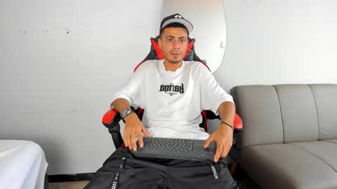 Matthew online show from December 18, 10:17 pm