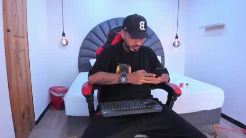 Matthew online show from February 20, 9:38 pm