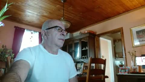 Maurice online show from February 12, 2:32 pm