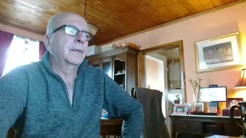 Maurice online show from February 15, 2:55 pm