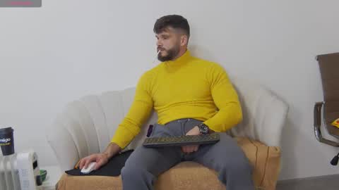 mauro_real_man online show from November 12, 6:57 pm