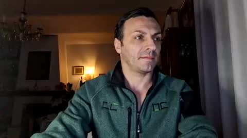 Snapshot of maury311278 chatting on March 4, 9:32 pm Marcellobausola s k i -p e online show from March 4, 9:32 pm