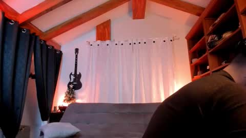 max D. online show from November 17, 12:13 am