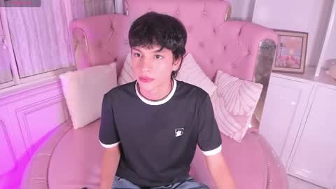 Max online show from July 22, 3:42 am