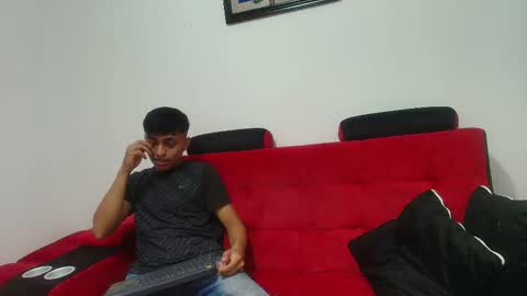 max_latin_ online show from January 10, 11:22 am
