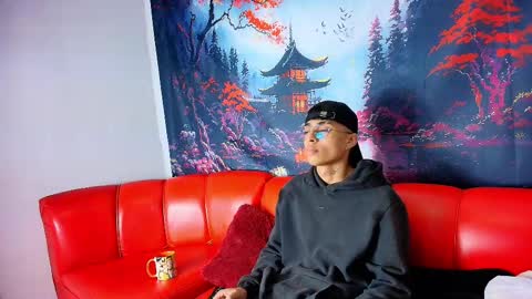 max_latin_ online show from January 30, 11:33 am
