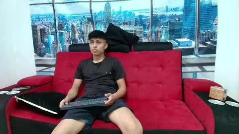 max_latin_ online show from January 25, 11:34 am